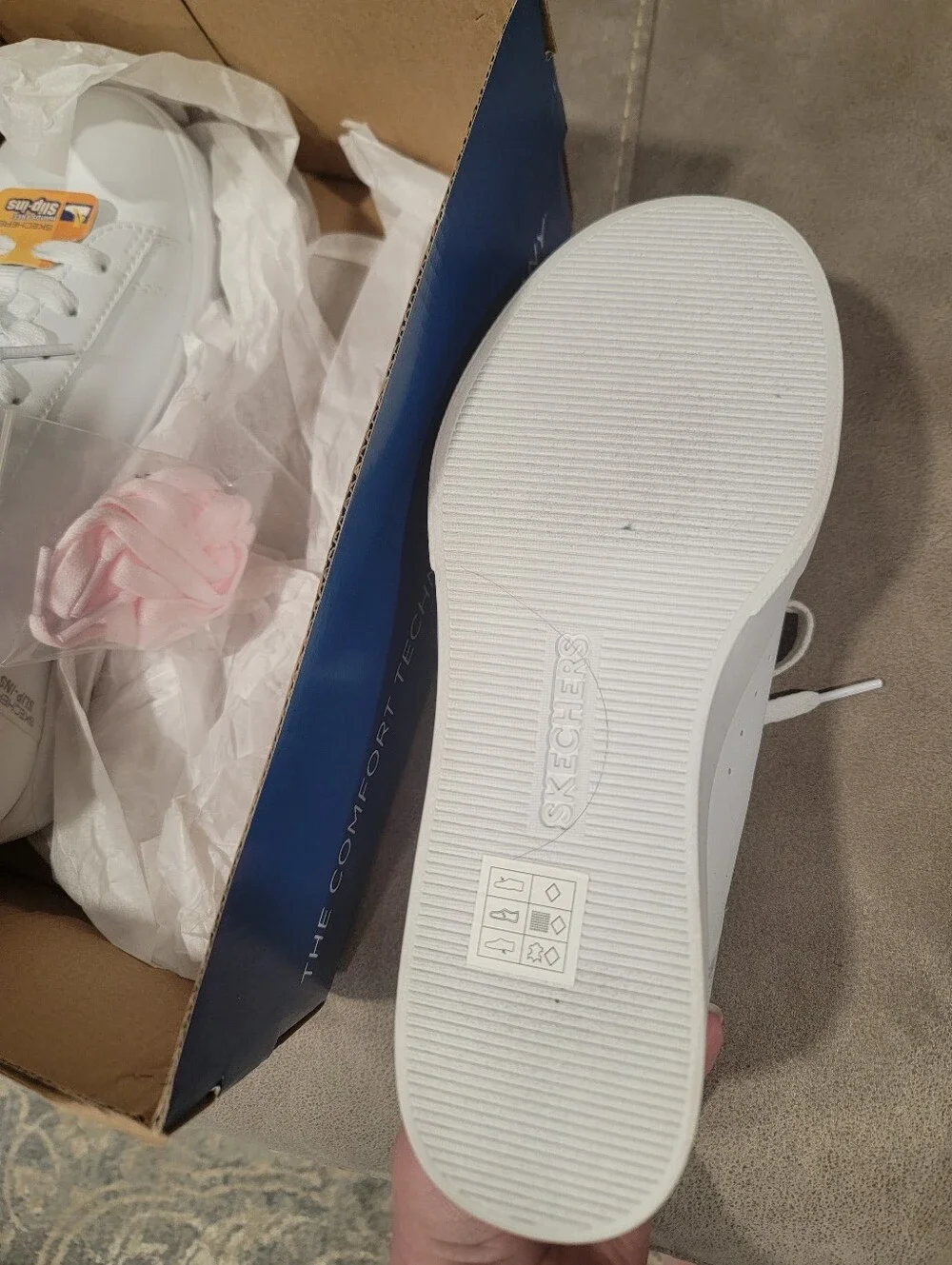 Size 7 WIDE White Skechers Hands Free Slip-In Sneakers - Picture 8 of 15